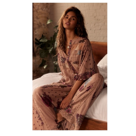 Free People Intimately FP Hey Lover Printed Sleep Pants Floral Lace Trim M NWT - Picture 2 of 9